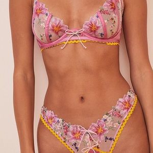 NWT For Love & Lemons Plumeria Bouquet Ruffle Bra & Thong Panty